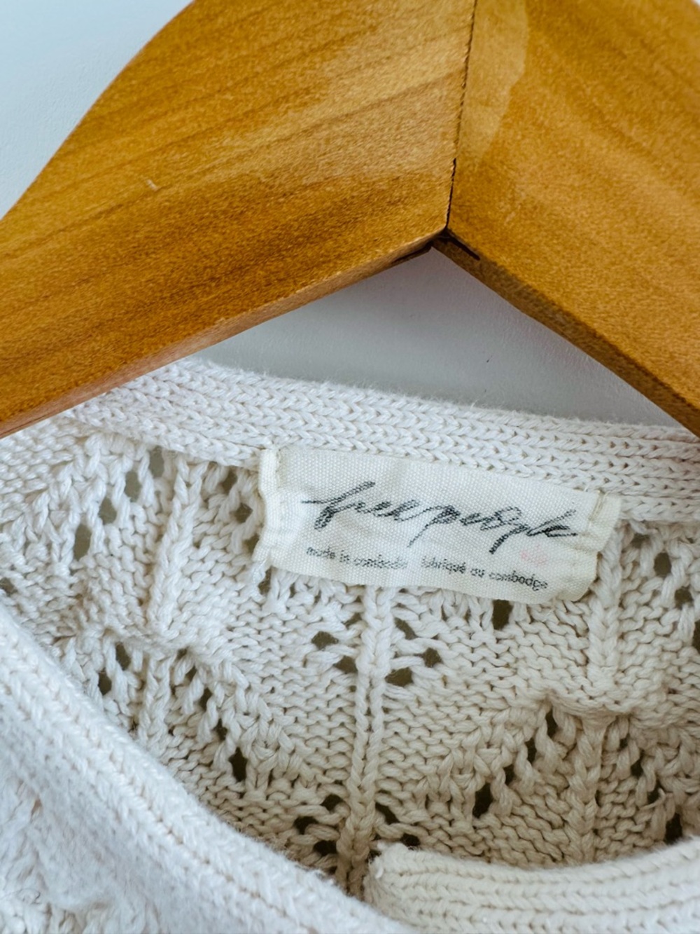 Free People Cream Open-Knit Cropped Button Cardigan - Picture 4 of 9